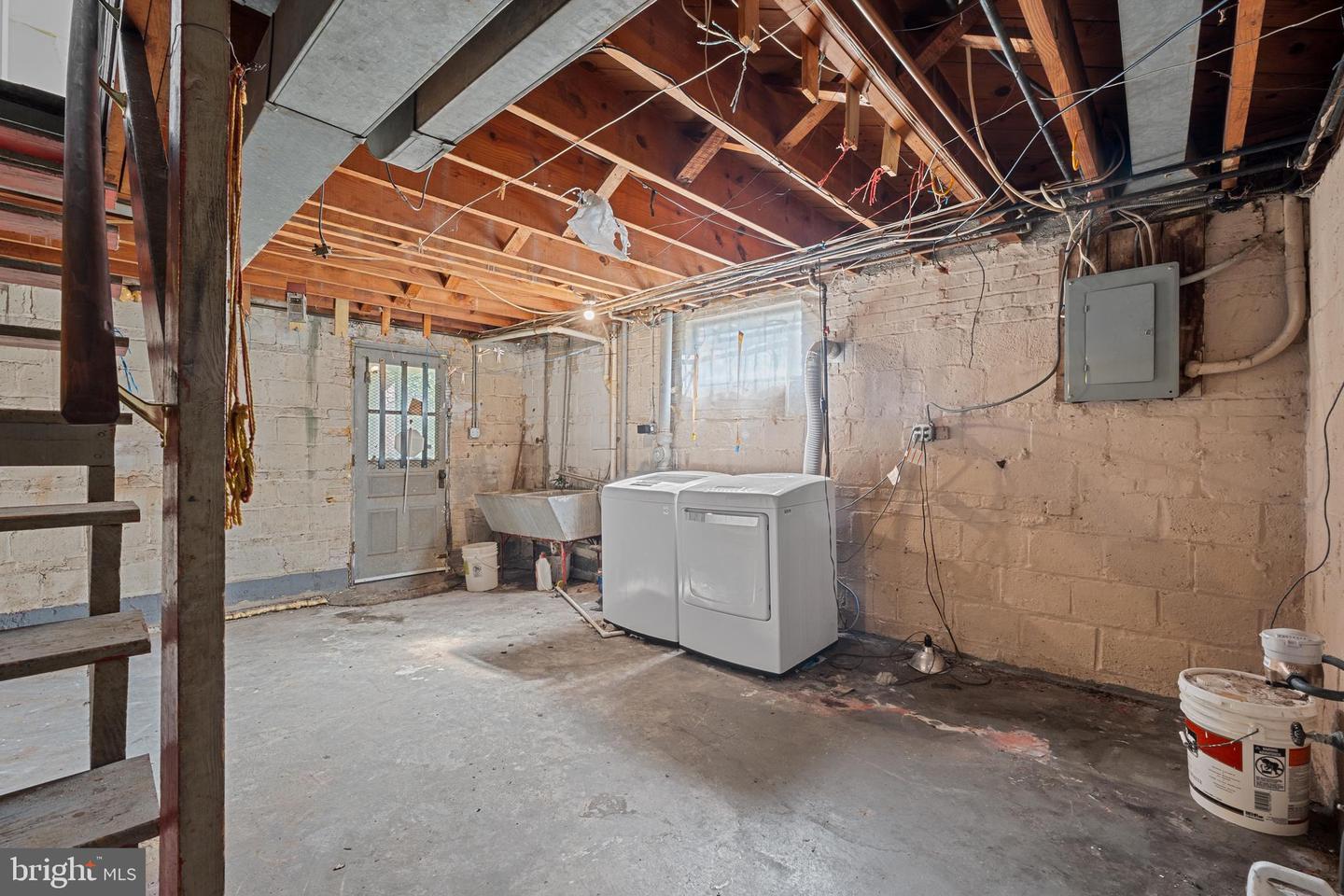 4052 MARTIN LUTHER KING JR AVE SW, WASHINGTON, District Of Columbia 20032, 3 Bedrooms Bedrooms, ,2 BathroomsBathrooms,Residential,For sale,4052 MARTIN LUTHER KING JR AVE SW,DCDC2213326 MLS # DCDC2213326