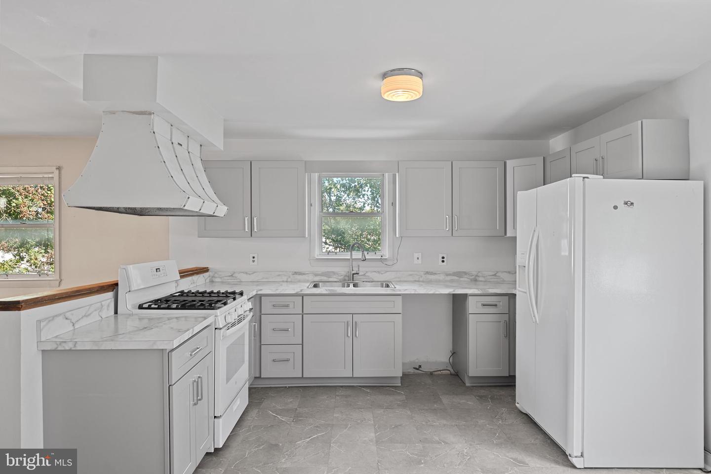 4052 MARTIN LUTHER KING JR AVE SW, WASHINGTON, District Of Columbia 20032, 3 Bedrooms Bedrooms, ,2 BathroomsBathrooms,Residential,For sale,4052 MARTIN LUTHER KING JR AVE SW,DCDC2213326 MLS # DCDC2213326