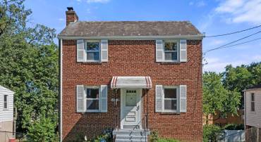 4052 MARTIN LUTHER KING JR AVE SW, WASHINGTON, District Of Columbia 20032, 3 Bedrooms Bedrooms, ,2 BathroomsBathrooms,Residential,For sale,4052 MARTIN LUTHER KING JR AVE SW,DCDC2213326 MLS # DCDC2213326