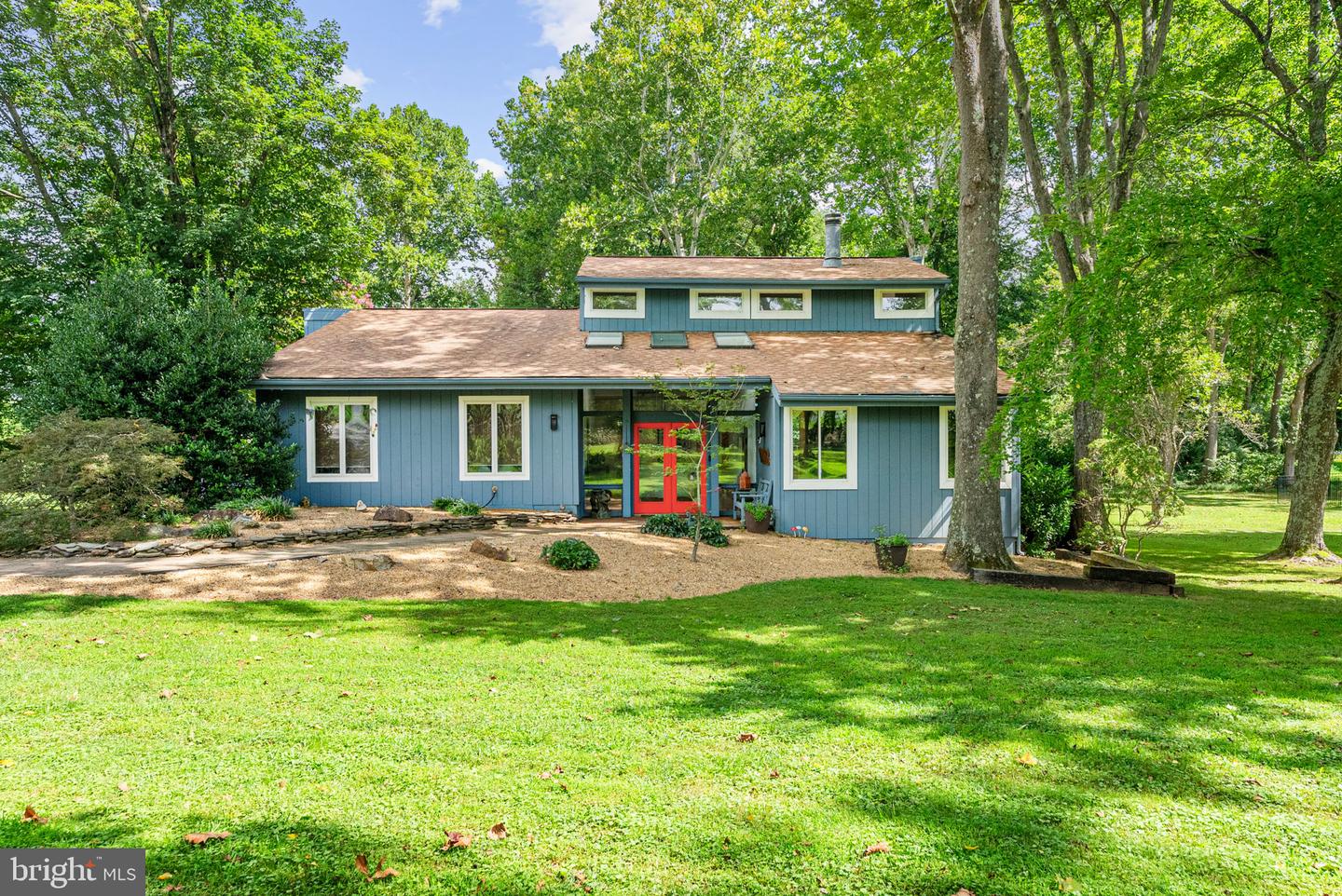 39434 SNICKERSVILLE TPKE, MIDDLEBURG, Virginia 20117, 4 Bedrooms Bedrooms, ,4 BathroomsBathrooms,Residential,For sale,39434 SNICKERSVILLE TPKE,VALO2104064 MLS # VALO2104064