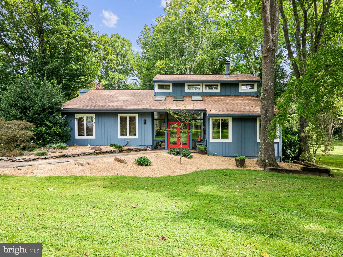 39434 SNICKERSVILLE TPKE, MIDDLEBURG, Virginia 20117, 4 Bedrooms Bedrooms, ,4 BathroomsBathrooms,Residential,For sale,39434 SNICKERSVILLE TPKE,VALO2104064 MLS # VALO2104064
