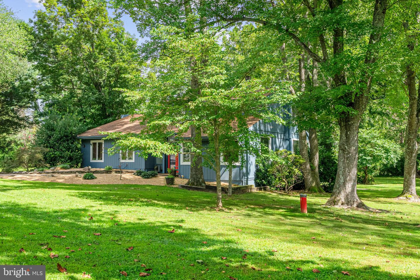 39434 SNICKERSVILLE TPKE, MIDDLEBURG, Virginia 20117, 4 Bedrooms Bedrooms, ,4 BathroomsBathrooms,Residential,For sale,39434 SNICKERSVILLE TPKE,VALO2104064 MLS # VALO2104064