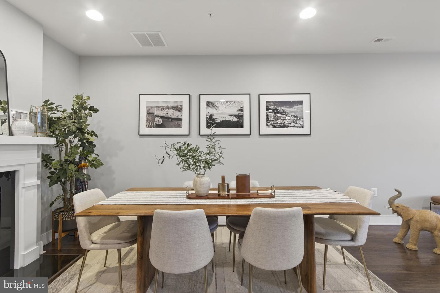 1910 POTOMAC AVE #102, ALEXANDRIA, Virginia 22301, 3 Bedrooms Bedrooms, 6 Rooms Rooms,2 BathroomsBathrooms,Residential,For sale,1910 POTOMAC AVE #102,VAAX2048314 MLS # VAAX2048314