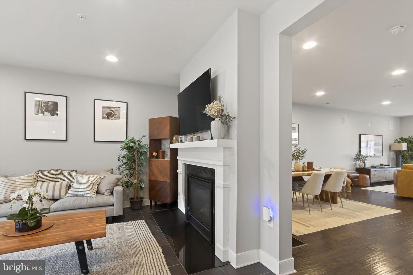 1910 POTOMAC AVE #102, ALEXANDRIA, Virginia 22301, 3 Bedrooms Bedrooms, 6 Rooms Rooms,2 BathroomsBathrooms,Residential,For sale,1910 POTOMAC AVE #102,VAAX2048314 MLS # VAAX2048314