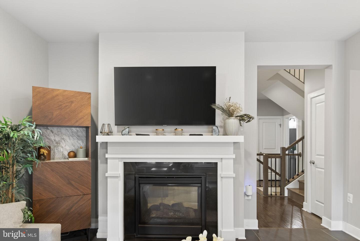 1910 POTOMAC AVE #102, ALEXANDRIA, Virginia 22301, 3 Bedrooms Bedrooms, 6 Rooms Rooms,2 BathroomsBathrooms,Residential,For sale,1910 POTOMAC AVE #102,VAAX2048314 MLS # VAAX2048314