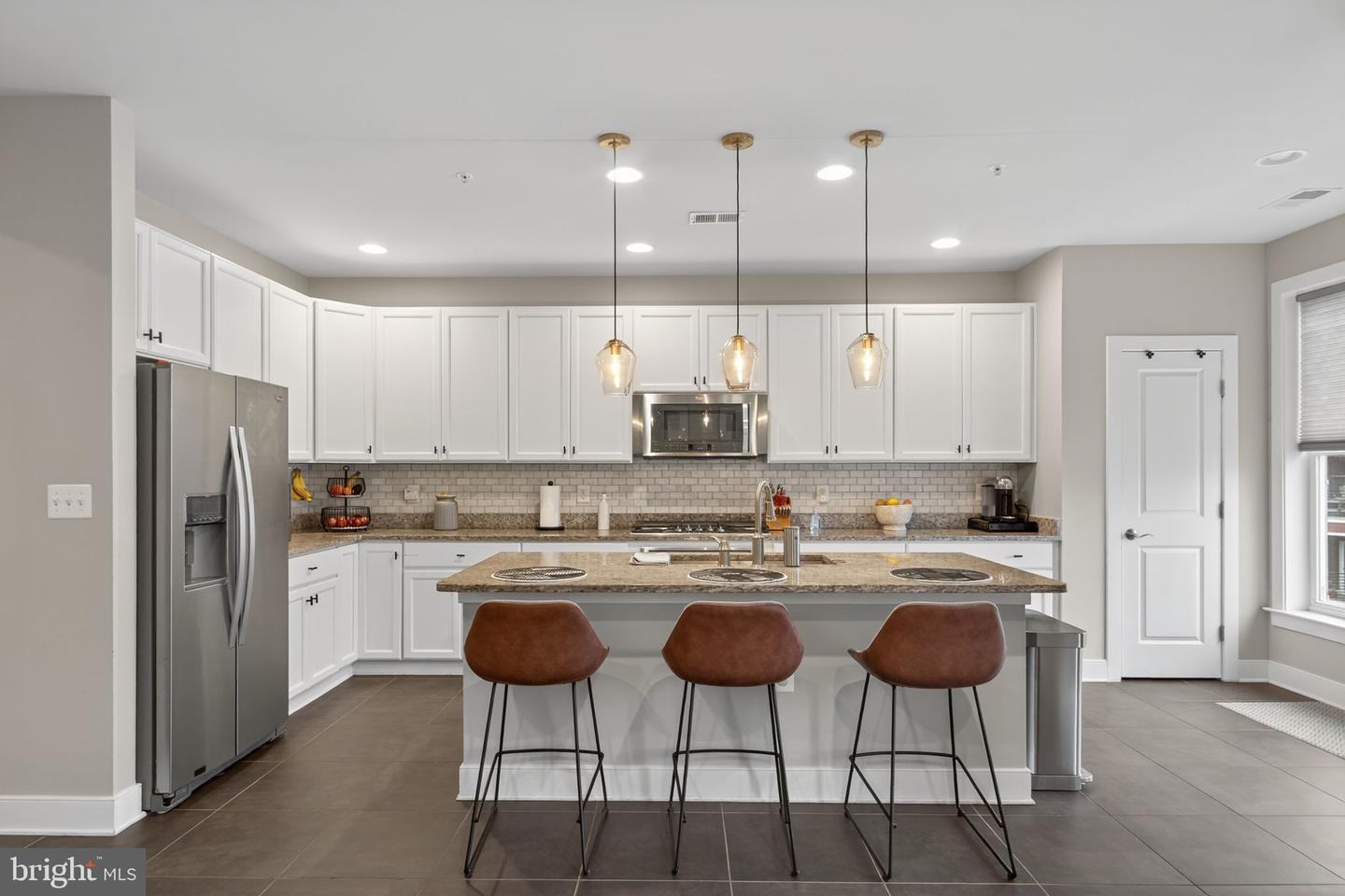 1910 POTOMAC AVE #102, ALEXANDRIA, Virginia 22301, 3 Bedrooms Bedrooms, 6 Rooms Rooms,2 BathroomsBathrooms,Residential,For sale,1910 POTOMAC AVE #102,VAAX2048314 MLS # VAAX2048314