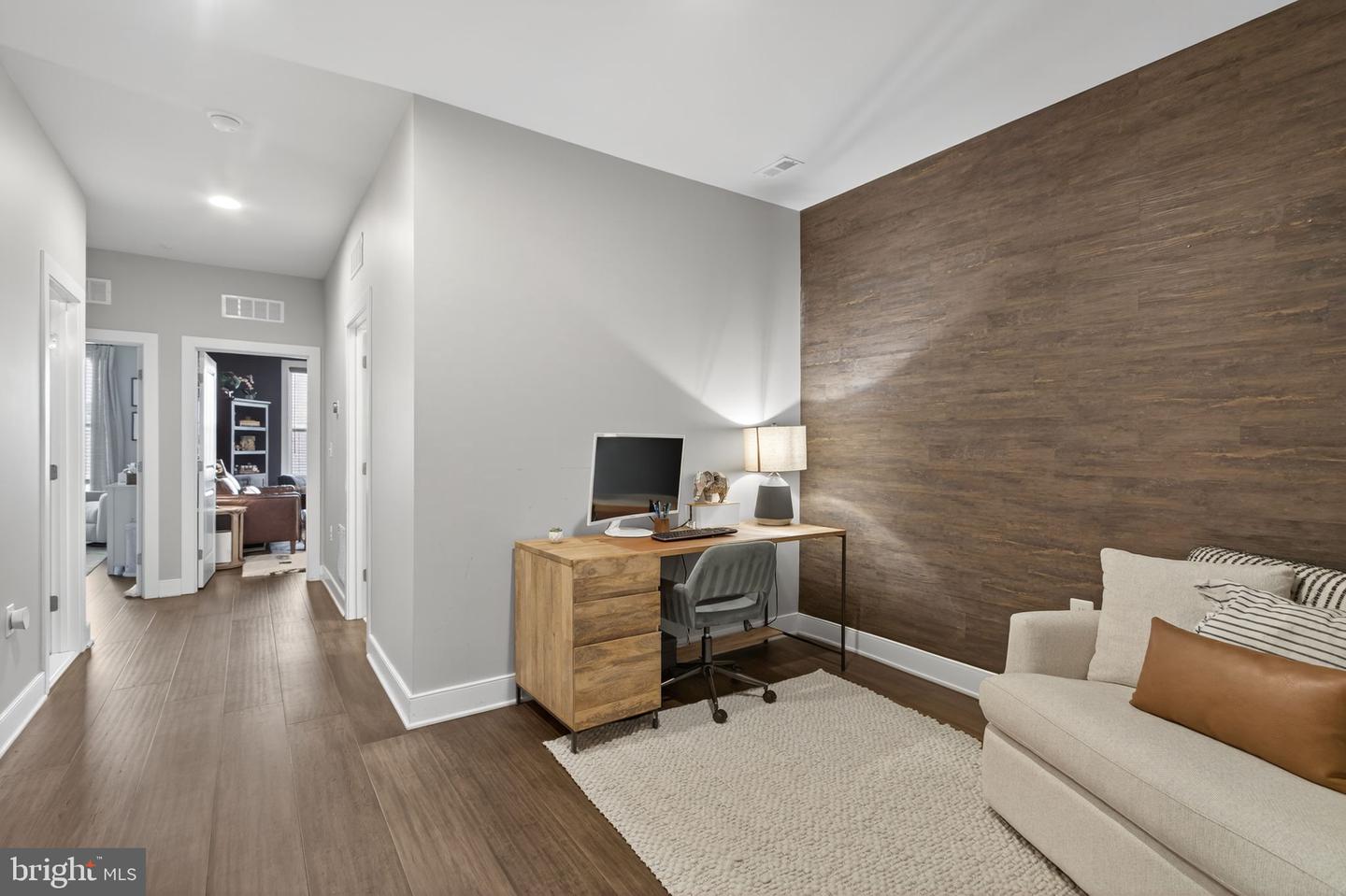 1910 POTOMAC AVE #102, ALEXANDRIA, Virginia 22301, 3 Bedrooms Bedrooms, 6 Rooms Rooms,2 BathroomsBathrooms,Residential,For sale,1910 POTOMAC AVE #102,VAAX2048314 MLS # VAAX2048314