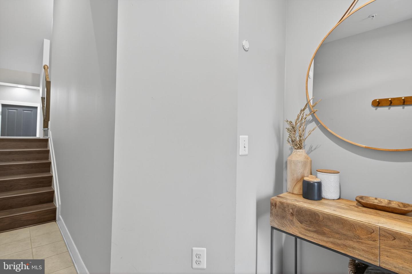 1910 POTOMAC AVE #102, ALEXANDRIA, Virginia 22301, 3 Bedrooms Bedrooms, 6 Rooms Rooms,2 BathroomsBathrooms,Residential,For sale,1910 POTOMAC AVE #102,VAAX2048314 MLS # VAAX2048314