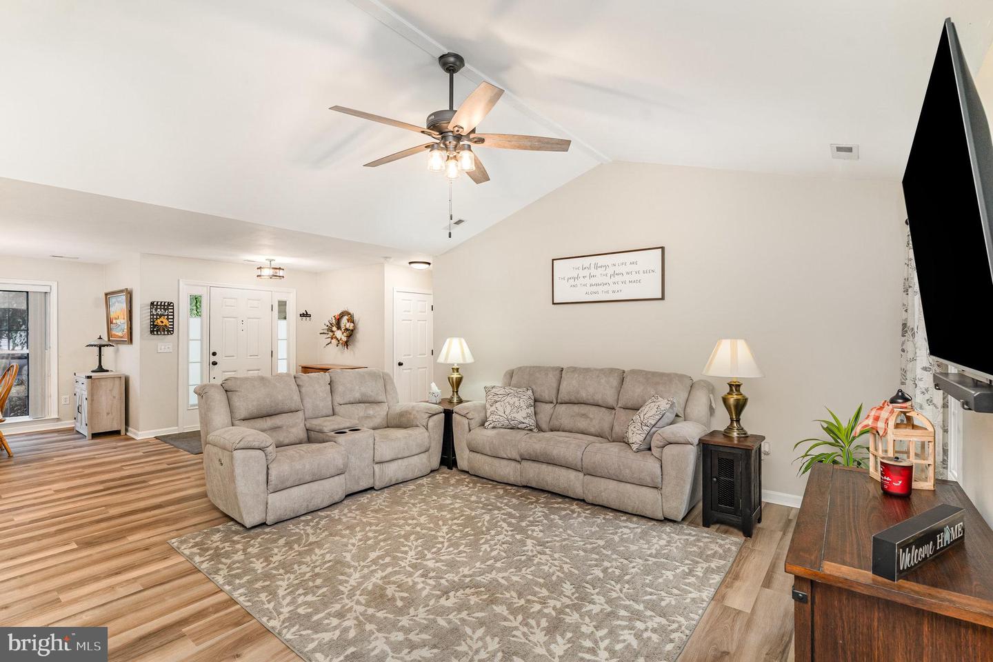 102 PARLIAMENT ST, LOCUST GROVE, Virginia 22508, 3 Bedrooms Bedrooms, ,2 BathroomsBathrooms,Residential,For sale,102 PARLIAMENT ST,VAOR2010472 MLS # VAOR2010472