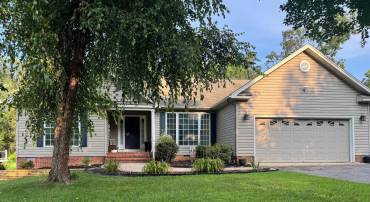 102 PARLIAMENT ST, LOCUST GROVE, Virginia 22508, 3 Bedrooms Bedrooms, ,2 BathroomsBathrooms,Residential,For sale,102 PARLIAMENT ST,VAOR2010472 MLS # VAOR2010472
