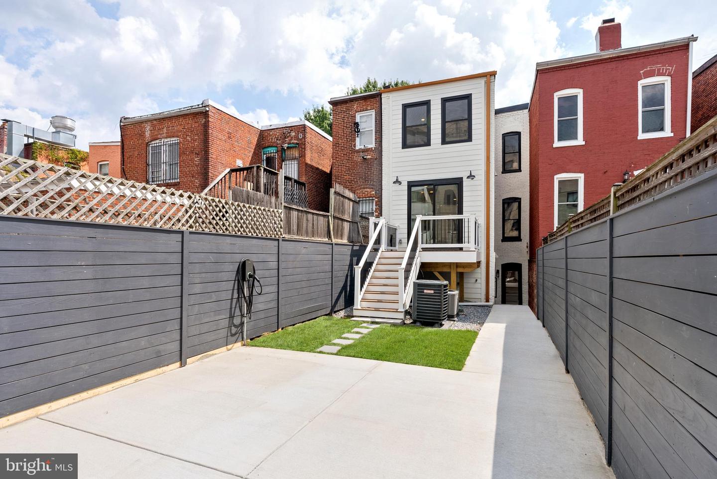 1932 11TH ST NW, WASHINGTON, District Of Columbia 20001, 4 Bedrooms Bedrooms, ,3 BathroomsBathrooms,Residential,For sale,1932 11TH ST NW,DCDC2215482 MLS # DCDC2215482