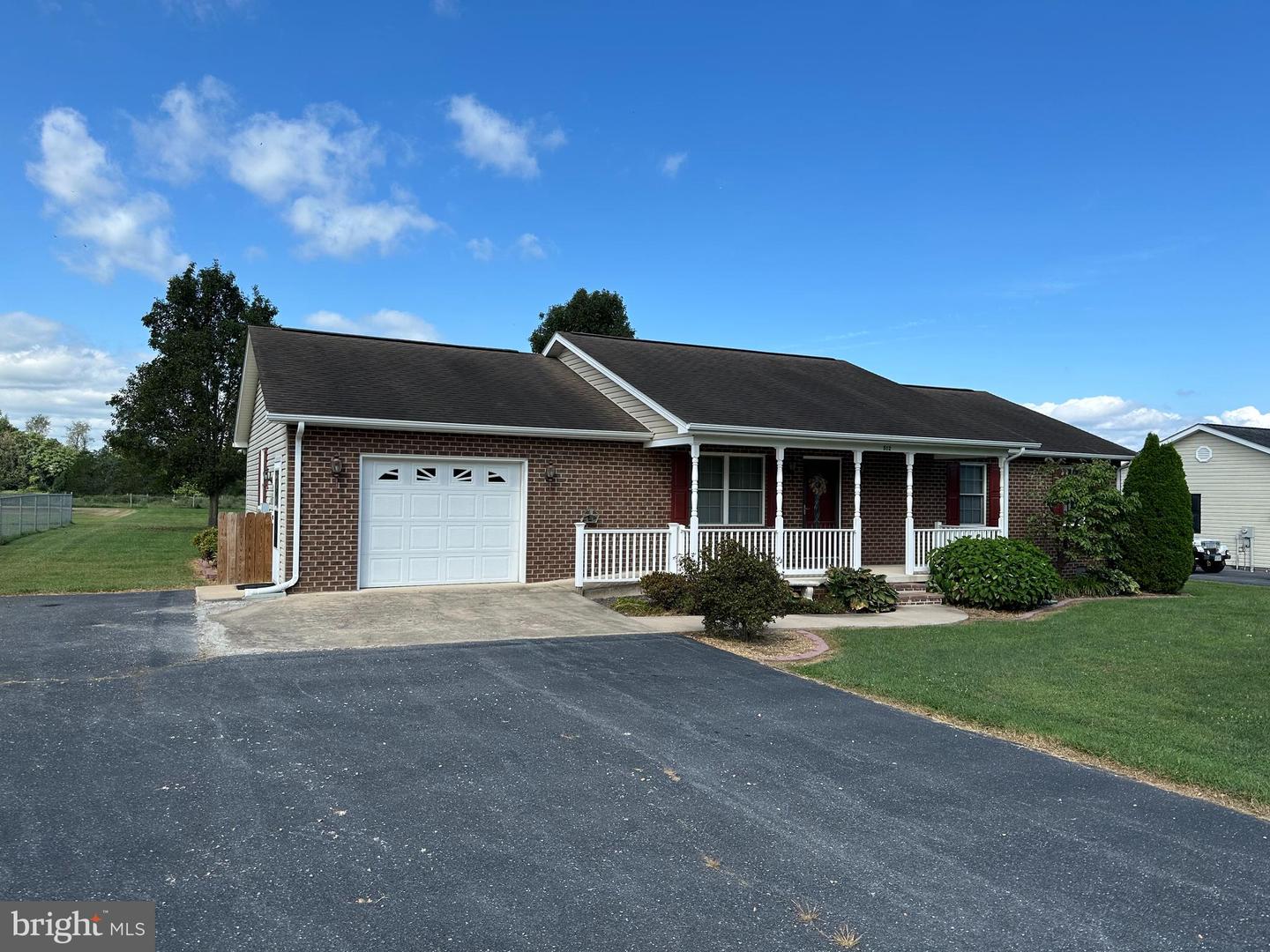512 CREEKSIDE DR, LURAY, Virginia 22835, 3 Bedrooms Bedrooms, ,2 BathroomsBathrooms,Residential,For sale,512 CREEKSIDE DR,VAPA2005300 MLS # VAPA2005300