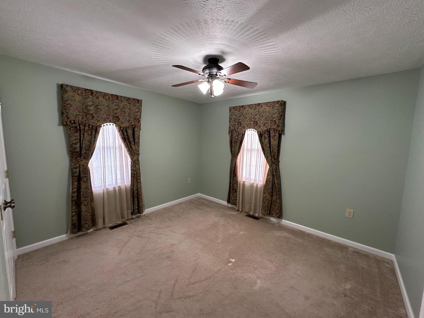 512 CREEKSIDE DR, LURAY, Virginia 22835, 3 Bedrooms Bedrooms, ,2 BathroomsBathrooms,Residential,For sale,512 CREEKSIDE DR,VAPA2005300 MLS # VAPA2005300