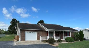 512 CREEKSIDE DR, LURAY, Virginia 22835, 3 Bedrooms Bedrooms, ,2 BathroomsBathrooms,Residential,For sale,512 CREEKSIDE DR,VAPA2005300 MLS # VAPA2005300