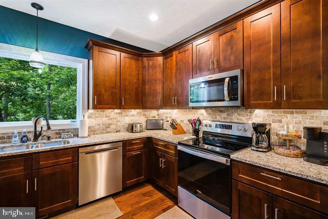4627 PALMER RD, MCGAHEYSVILLE, Virginia 22840, 4 Bedrooms Bedrooms, ,3 BathroomsBathrooms,Residential,For sale,4627 PALMER RD,VARO2002528 MLS # VARO2002528