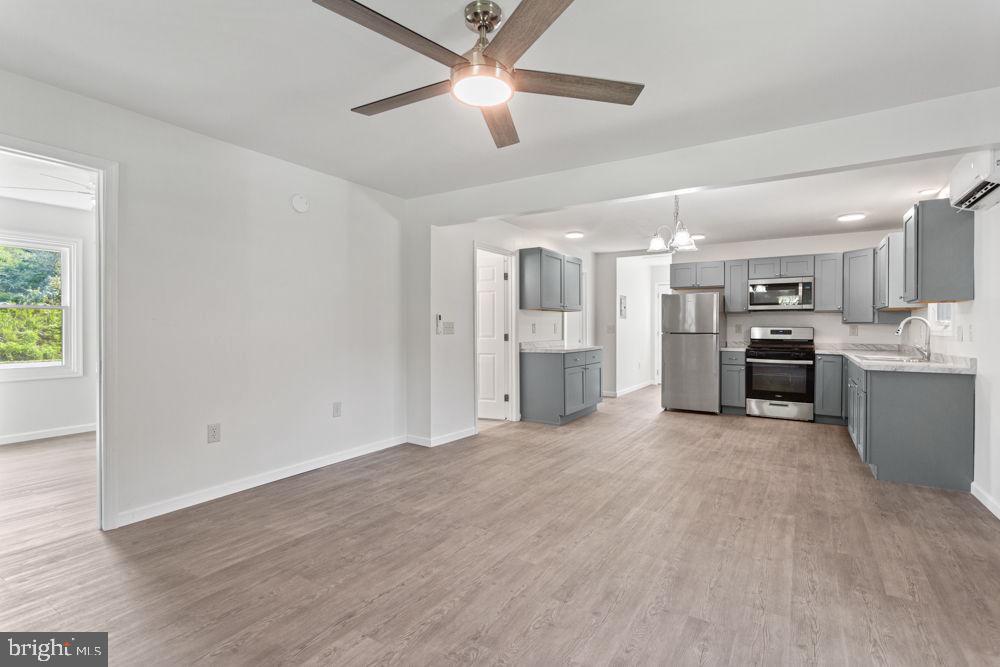 821 N BAYARD AVE, WAYNESBORO, Virginia 22980, 2 Bedrooms Bedrooms, ,1 BathroomBathrooms,Residential,For sale,821 N BAYARD AVE,VAWB2000188 MLS # VAWB2000188