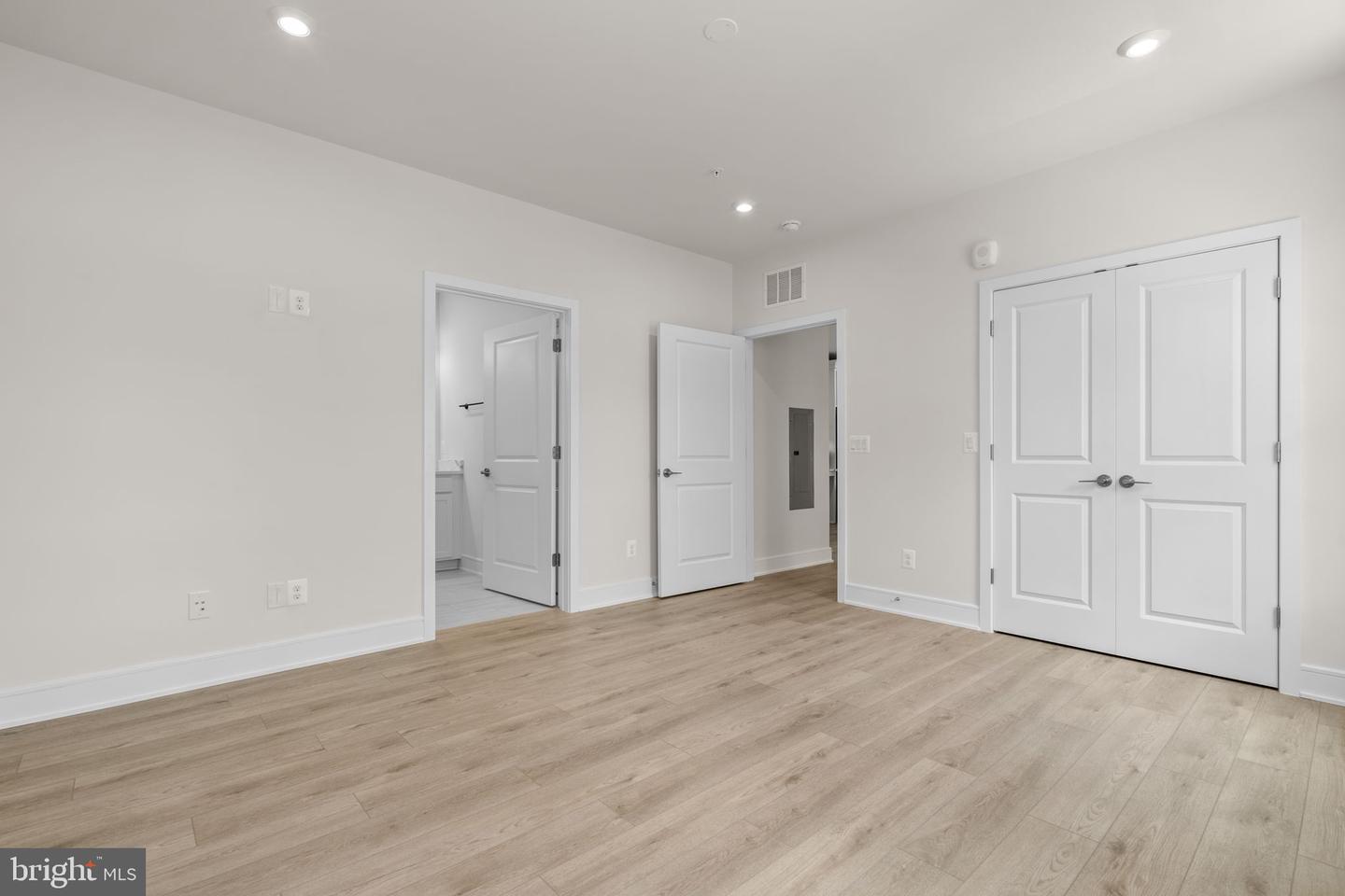 23640 BOLTON CRESCENT TER #13-204, ASHBURN, Virginia 20148, 2 Bedrooms Bedrooms, ,2 BathroomsBathrooms,Residential,For sale,23640 BOLTON CRESCENT TER #13-204,VALO2105454 MLS # VALO2105454
