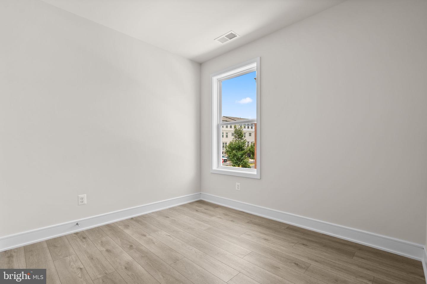 23640 BOLTON CRESCENT TER #13-204, ASHBURN, Virginia 20148, 2 Bedrooms Bedrooms, ,2 BathroomsBathrooms,Residential,For sale,23640 BOLTON CRESCENT TER #13-204,VALO2105454 MLS # VALO2105454