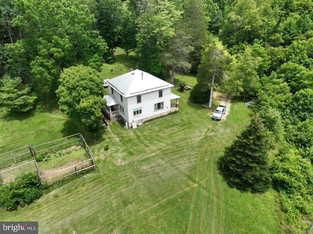 8947 SUGAR RUN RD, COPPER HILL, Virginia 24079, 1 Bedroom Bedrooms, ,1 BathroomBathrooms,Residential,For sale,8947 SUGAR RUN RD,VAFD2000012 MLS # VAFD2000012 8947 SUGAR RUN RD, COPPER HILL, Virginia 24079, 1 Bedroom Bedrooms, ,1 BathroomBathrooms,Residential,For sale,8947 SUGAR RUN RD,VAFD2000012 MLS # VAFD2000012