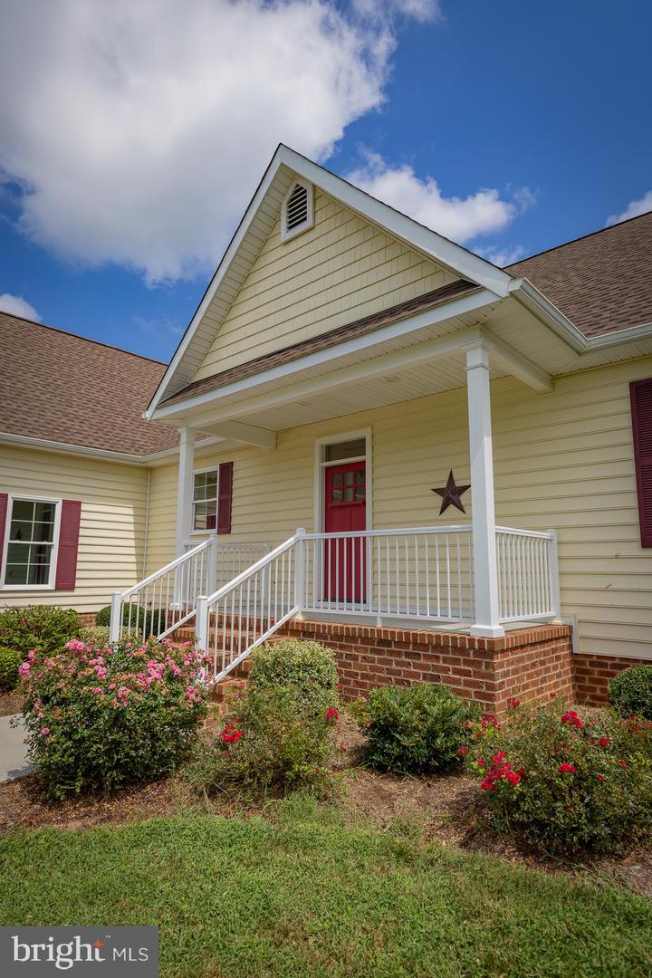 66 OLD FIELD RD, IRVINGTON, Virginia 22480, 3 Bedrooms Bedrooms, ,2 BathroomsBathrooms,Residential,For sale,66 OLD FIELD RD,VALV2000648 MLS # VALV2000648