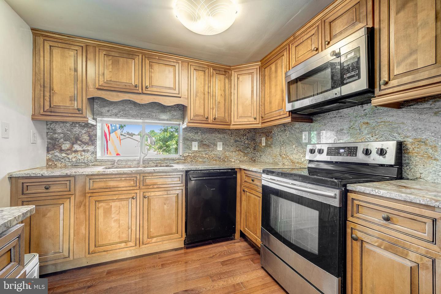2231 WILLIAMS AVE, VIENNA, Virginia 22182, 5 Bedrooms Bedrooms, ,4 BathroomsBathrooms,Residential,For sale,2231 WILLIAMS AVE,VAFX2233656 MLS # VAFX2233656