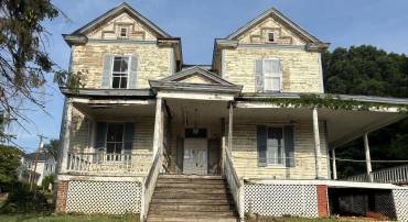 2374 MAPLE AVE, BUENA VISTA, Virginia 24416, 6 Bedrooms Bedrooms, ,3 BathroomsBathrooms,Residential,For sale,2374 MAPLE AVE,VARB2000134 MLS # VARB2000134