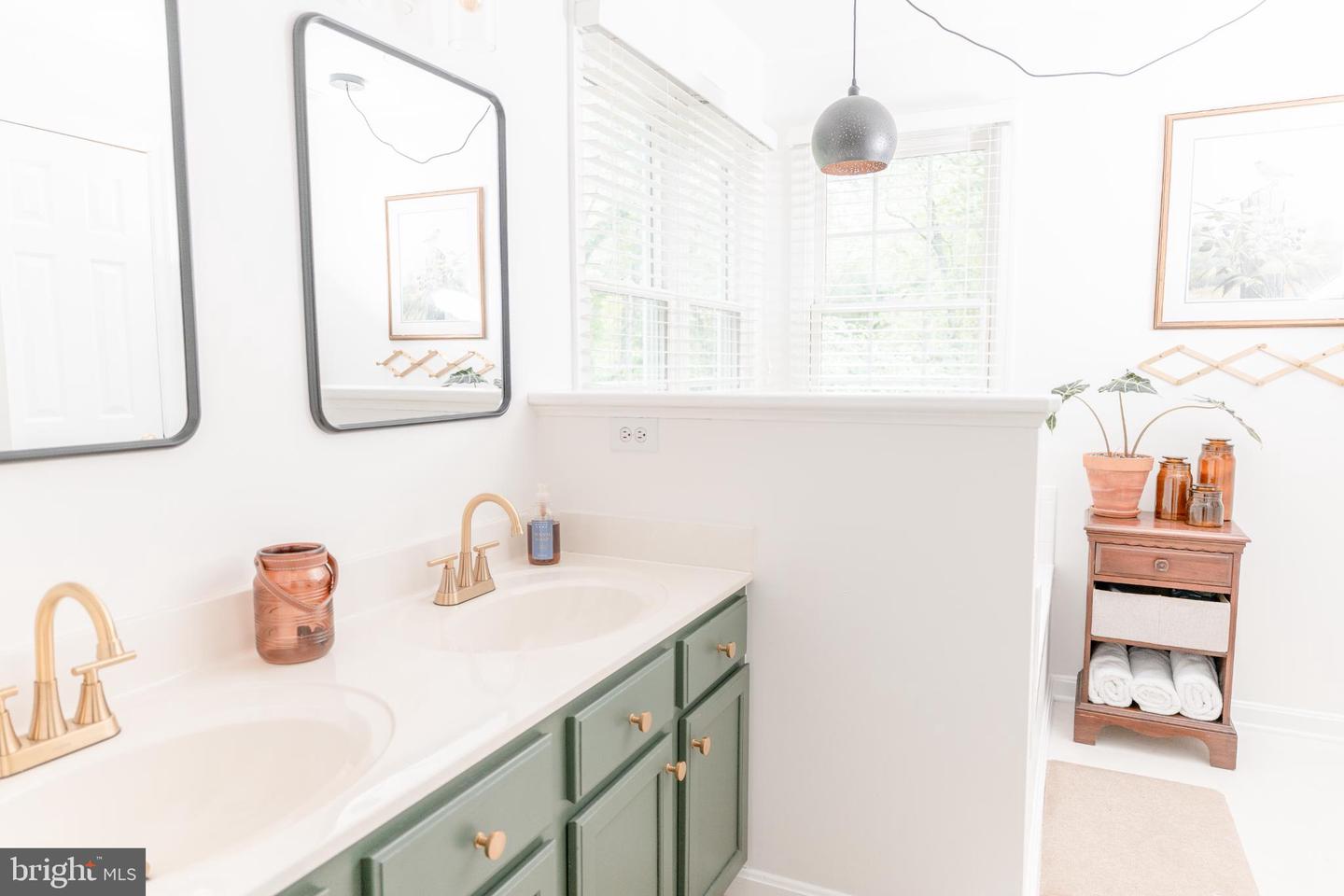 73 VILLAGE GROVE RD, FREDERICKSBURG, Virginia 22406, 6 Bedrooms Bedrooms, ,3 BathroomsBathrooms,Residential,For sale,73 VILLAGE GROVE RD,VAST2040270 MLS # VAST2040270
