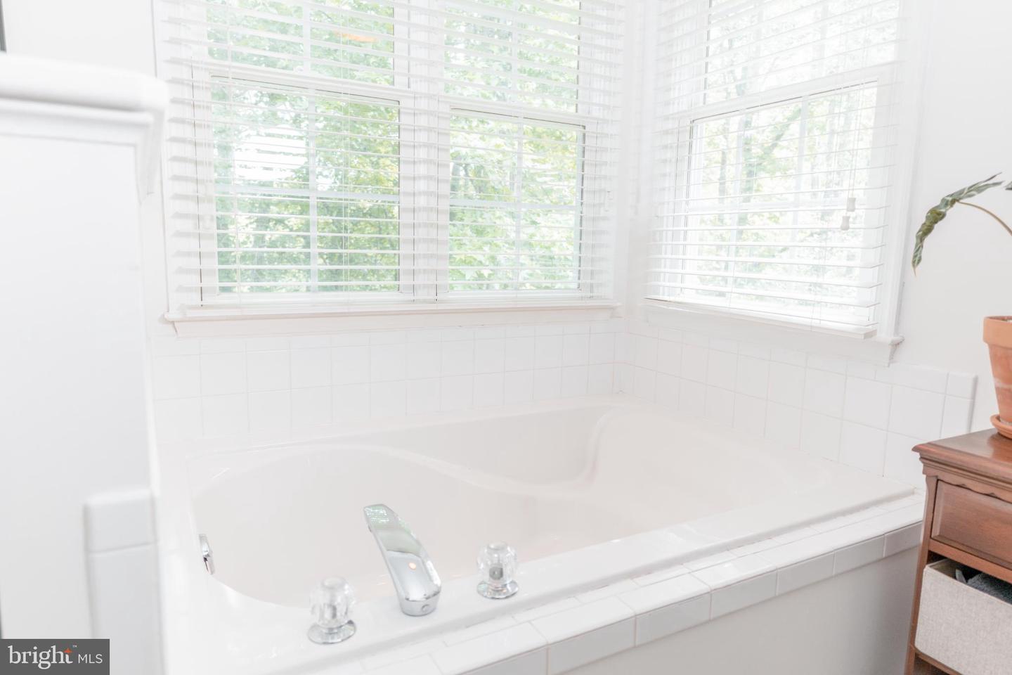 73 VILLAGE GROVE RD, FREDERICKSBURG, Virginia 22406, 6 Bedrooms Bedrooms, ,3 BathroomsBathrooms,Residential,For sale,73 VILLAGE GROVE RD,VAST2040270 MLS # VAST2040270