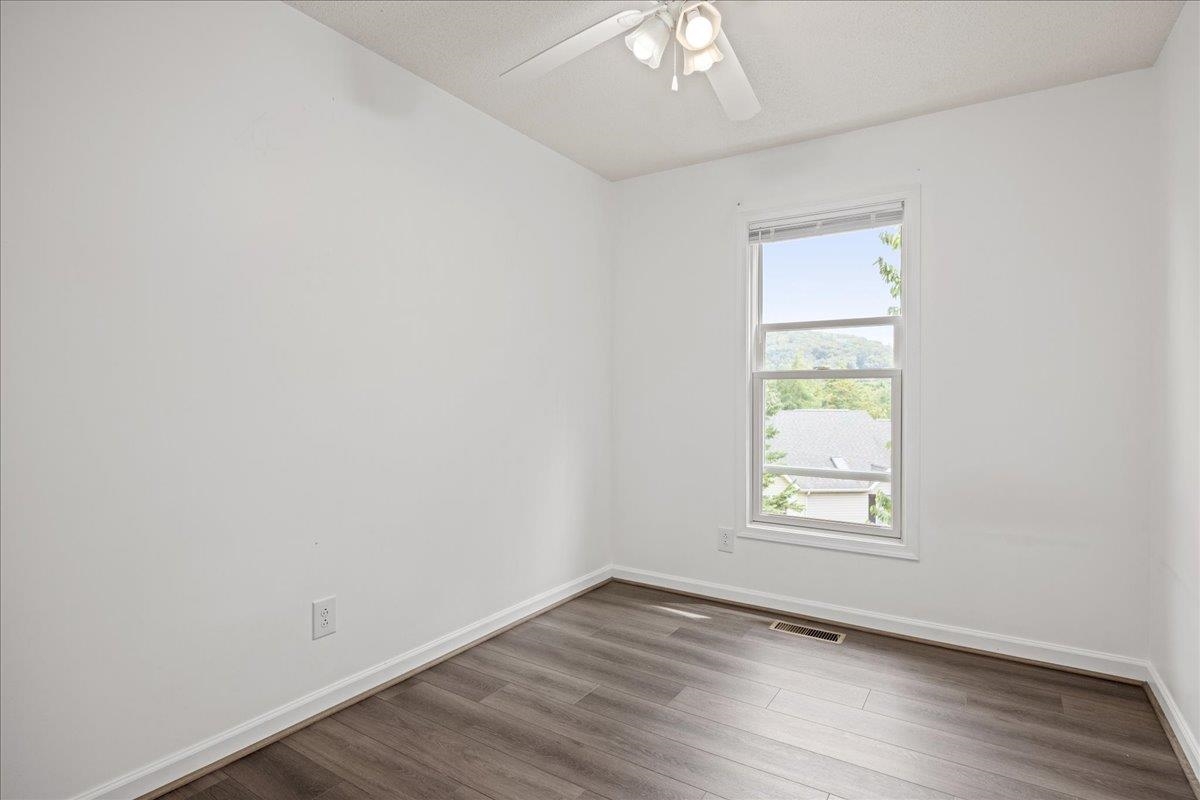 2403 AVALON WOODS DR, HARRISONBURG, Virginia 22801, 3 Bedrooms Bedrooms, ,3 BathroomsBathrooms,Residential,2403 AVALON WOODS DR,668295 MLS # 668295