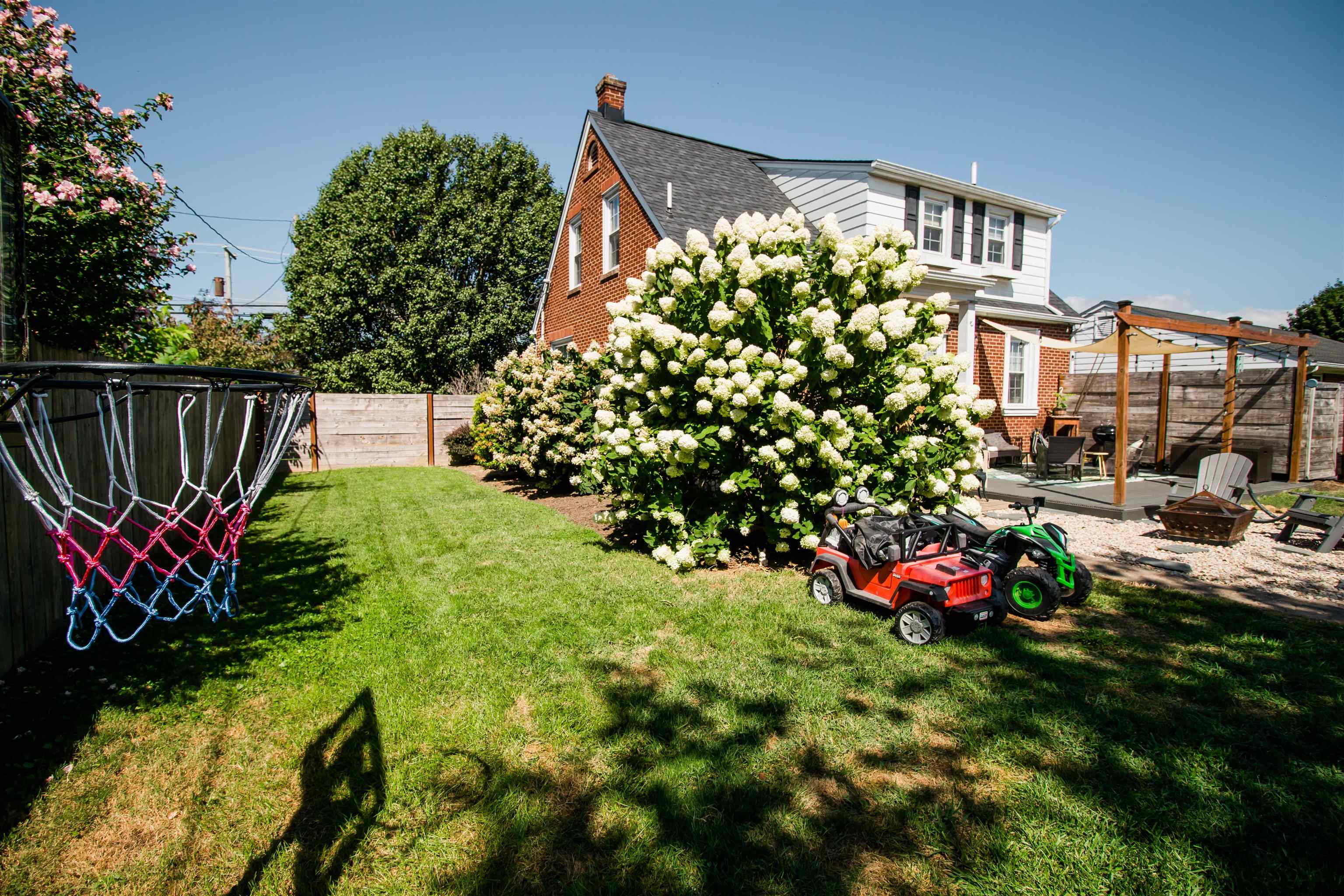212 N STUART AVE, ELKTON, Virginia 22827, 3 Bedrooms Bedrooms, ,2 BathroomsBathrooms,Residential,212 N STUART AVE,668296 MLS # 668296