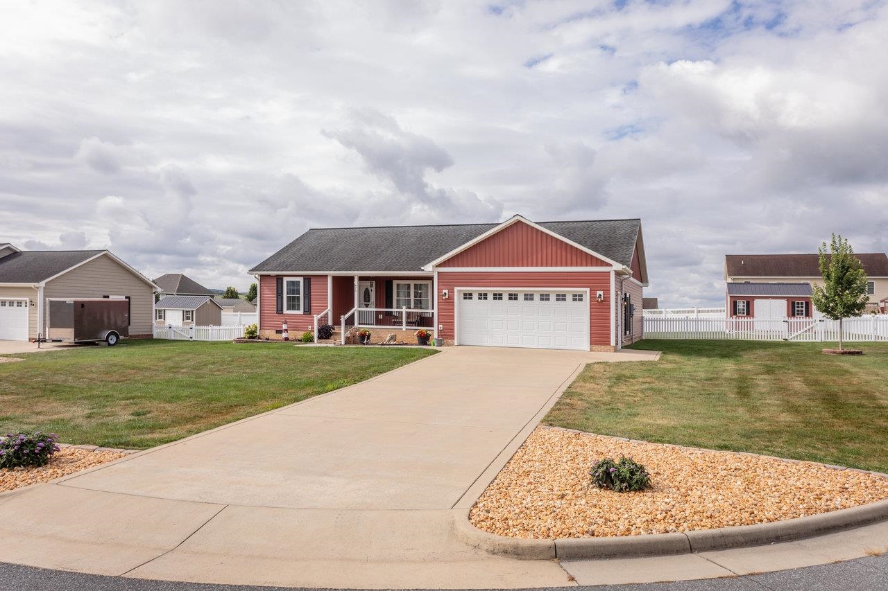 470 COYOTE RUN, BROADWAY, Virginia 22815, 3 Bedrooms Bedrooms, ,2 BathroomsBathrooms,Residential,470 COYOTE RUN,668299 MLS # 668299