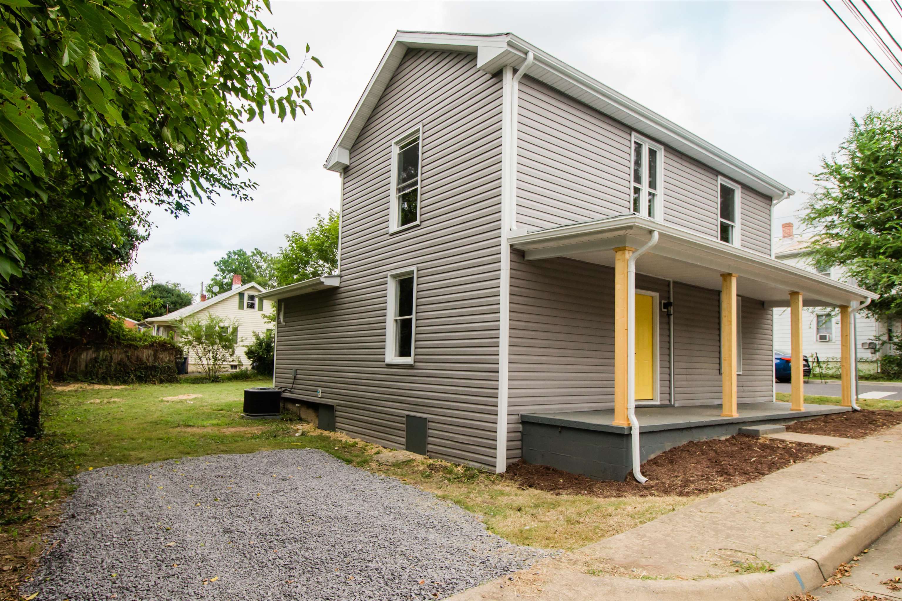 302 W BRUCE ST, HARRISONBURG, Virginia 22801, 3 Bedrooms Bedrooms, ,2 BathroomsBathrooms,Residential,302 W BRUCE ST,668301 MLS # 668301