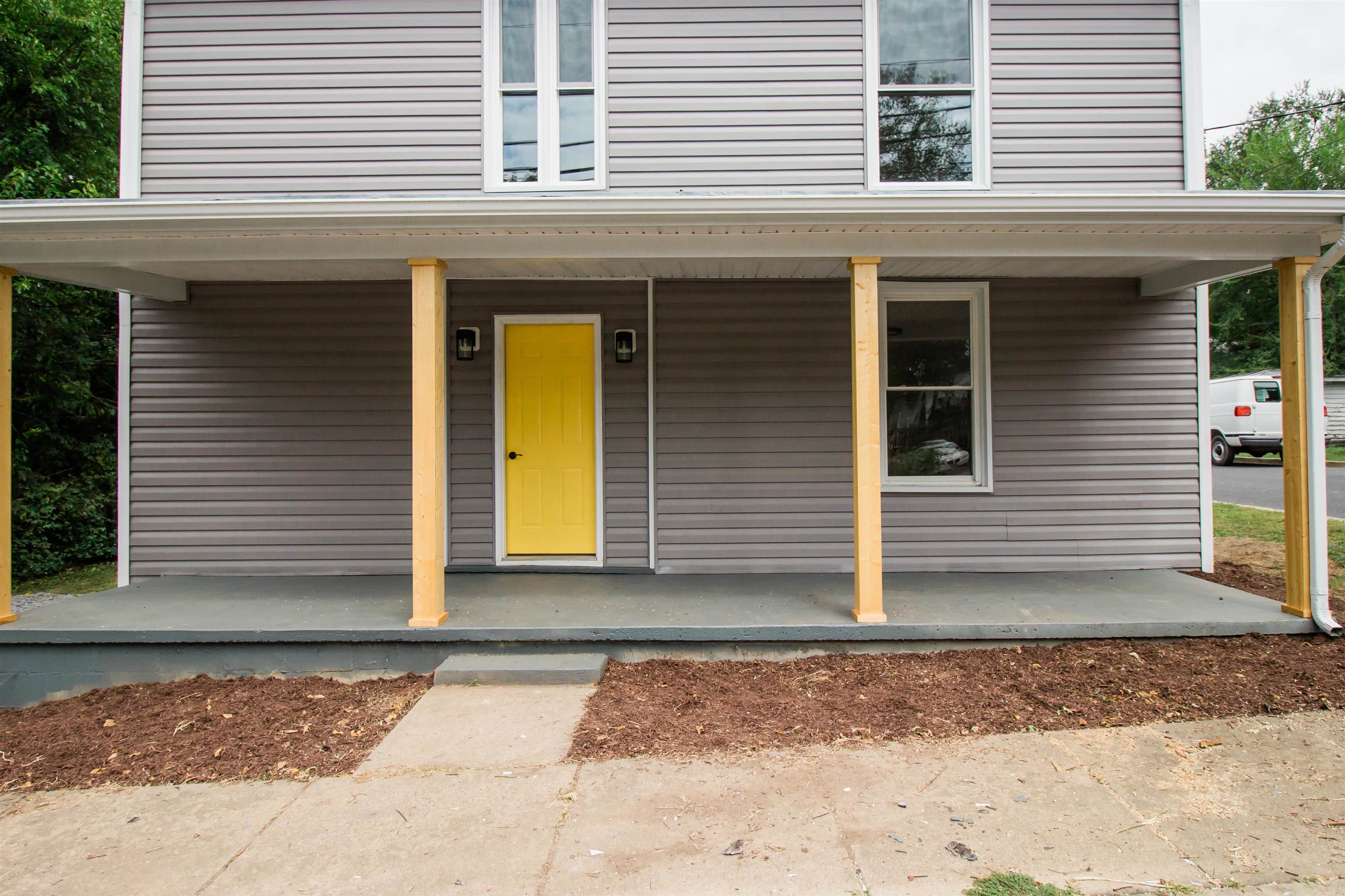 302 W BRUCE ST, HARRISONBURG, Virginia 22801, 3 Bedrooms Bedrooms, ,2 BathroomsBathrooms,Residential,302 W BRUCE ST,668301 MLS # 668301