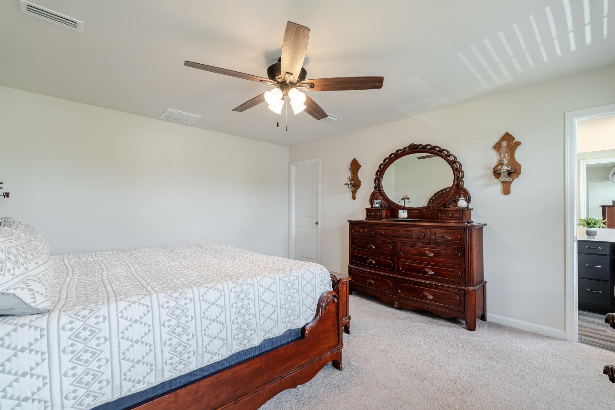 919 MACON AVE, GROTTOES, Virginia 24441, 4 Bedrooms Bedrooms, ,2 BathroomsBathrooms,Residential,919 MACON AVE,668309 MLS # 668309