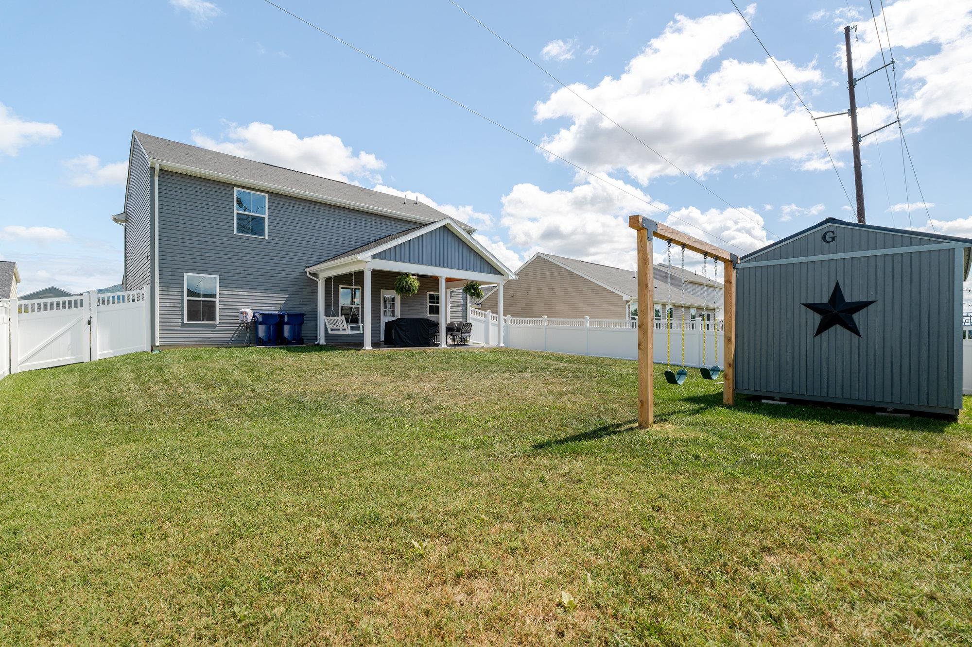 919 MACON AVE, GROTTOES, Virginia 24441, 4 Bedrooms Bedrooms, ,2 BathroomsBathrooms,Residential,919 MACON AVE,668309 MLS # 668309