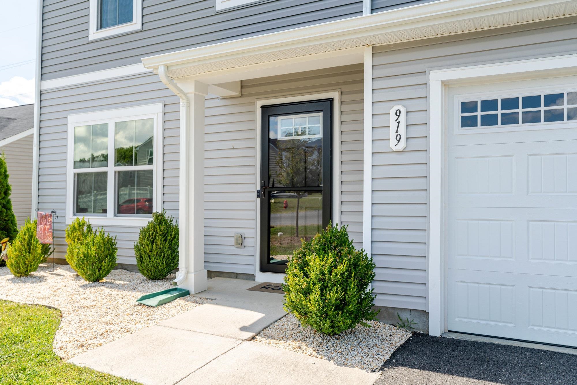 919 MACON AVE, GROTTOES, Virginia 24441, 4 Bedrooms Bedrooms, ,2 BathroomsBathrooms,Residential,919 MACON AVE,668309 MLS # 668309