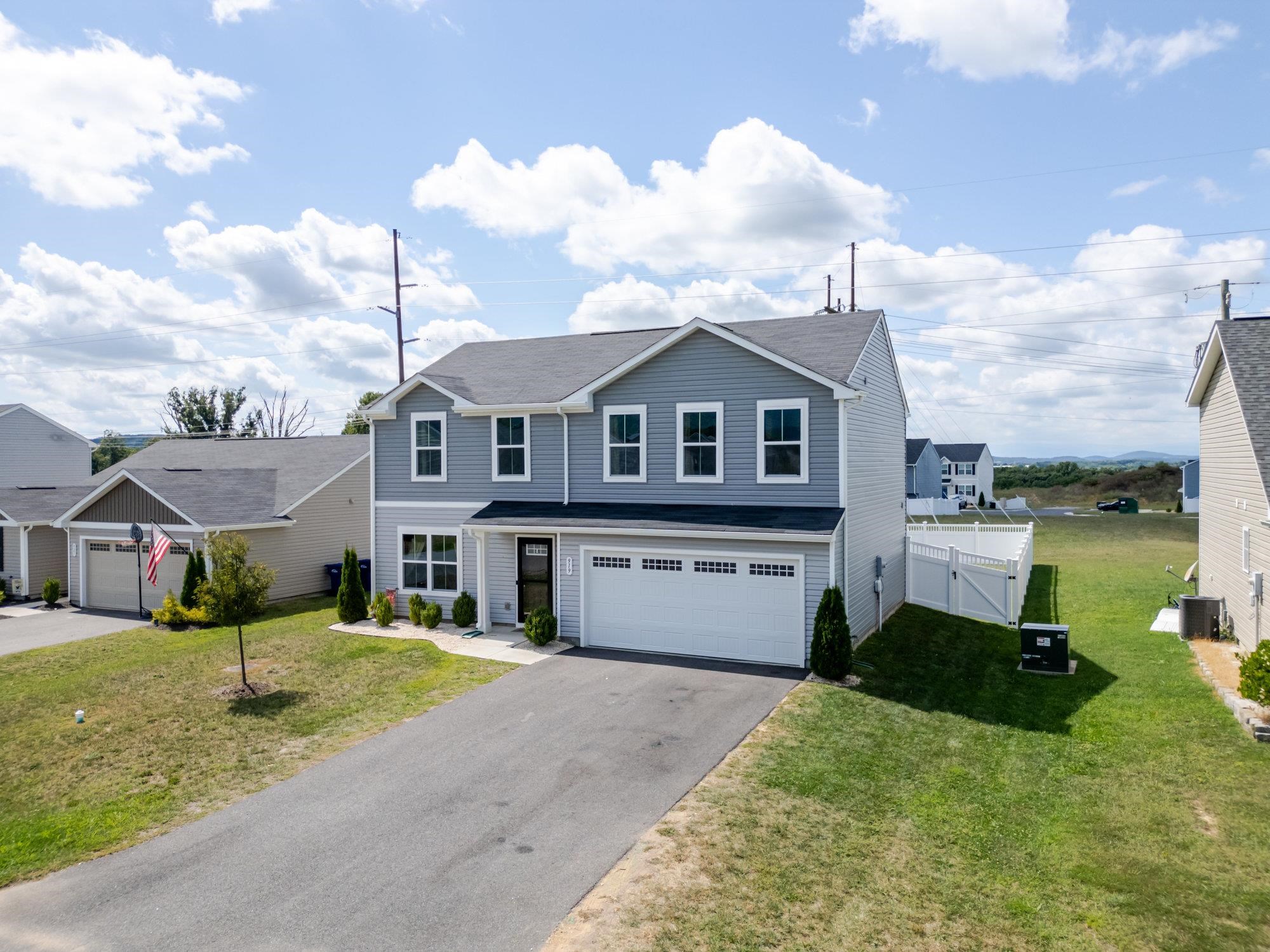 919 MACON AVE, GROTTOES, Virginia 24441, 4 Bedrooms Bedrooms, ,2 BathroomsBathrooms,Residential,919 MACON AVE,668309 MLS # 668309