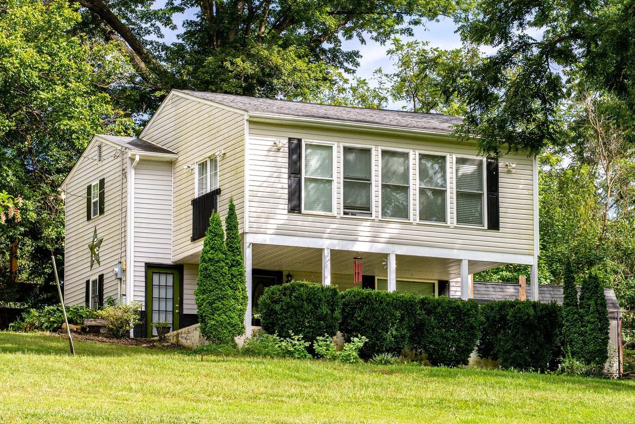 290 SHENANDOAH RIVER RD, SHENANDOAH, Virginia 22849, 2 Bedrooms Bedrooms, ,1 BathroomBathrooms,Residential,290 SHENANDOAH RIVER RD,668310 MLS # 668310