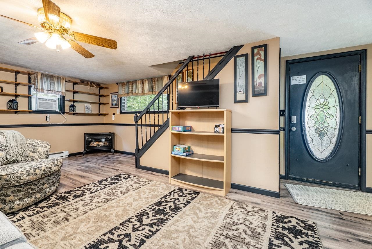 290 SHENANDOAH RIVER RD, SHENANDOAH, Virginia 22849, 2 Bedrooms Bedrooms, ,1 BathroomBathrooms,Residential,290 SHENANDOAH RIVER RD,668310 MLS # 668310
