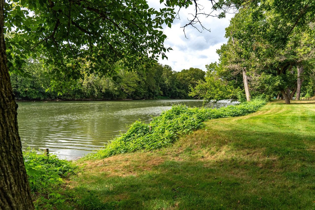 290 SHENANDOAH RIVER RD, SHENANDOAH, Virginia 22849, 2 Bedrooms Bedrooms, ,1 BathroomBathrooms,Residential,290 SHENANDOAH RIVER RD,668310 MLS # 668310