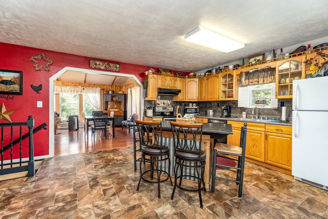 290 SHENANDOAH RIVER RD, SHENANDOAH, Virginia 22849, 2 Bedrooms Bedrooms, ,1 BathroomBathrooms,Residential,290 SHENANDOAH RIVER RD,668310 MLS # 668310