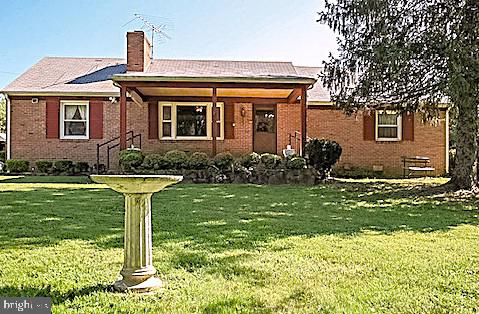 37116 SNICKERSVILLE TPKE, PURCELLVILLE, Virginia 20132, 4 Bedrooms Bedrooms, ,2 BathroomsBathrooms,Residential,For sale,37116 SNICKERSVILLE TPKE,VALO2103930 MLS # VALO2103930