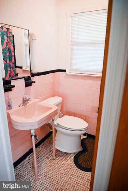 37116 SNICKERSVILLE TPKE, PURCELLVILLE, Virginia 20132, 4 Bedrooms Bedrooms, ,2 BathroomsBathrooms,Residential,For sale,37116 SNICKERSVILLE TPKE,VALO2103930 MLS # VALO2103930