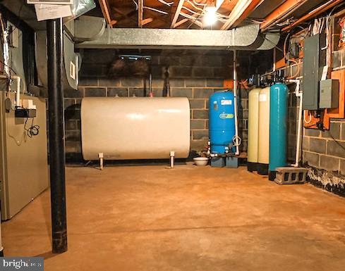 37116 SNICKERSVILLE TPKE, PURCELLVILLE, Virginia 20132, 4 Bedrooms Bedrooms, ,2 BathroomsBathrooms,Residential,For sale,37116 SNICKERSVILLE TPKE,VALO2103930 MLS # VALO2103930