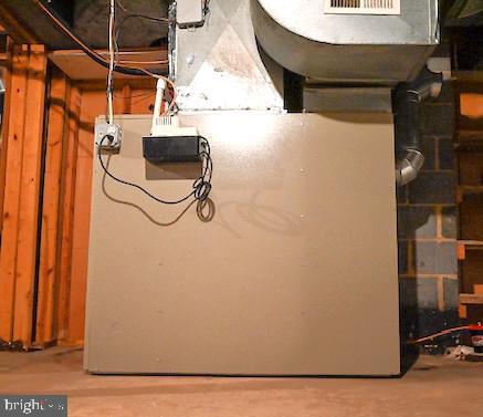 37116 SNICKERSVILLE TPKE, PURCELLVILLE, Virginia 20132, 4 Bedrooms Bedrooms, ,2 BathroomsBathrooms,Residential,For sale,37116 SNICKERSVILLE TPKE,VALO2103930 MLS # VALO2103930