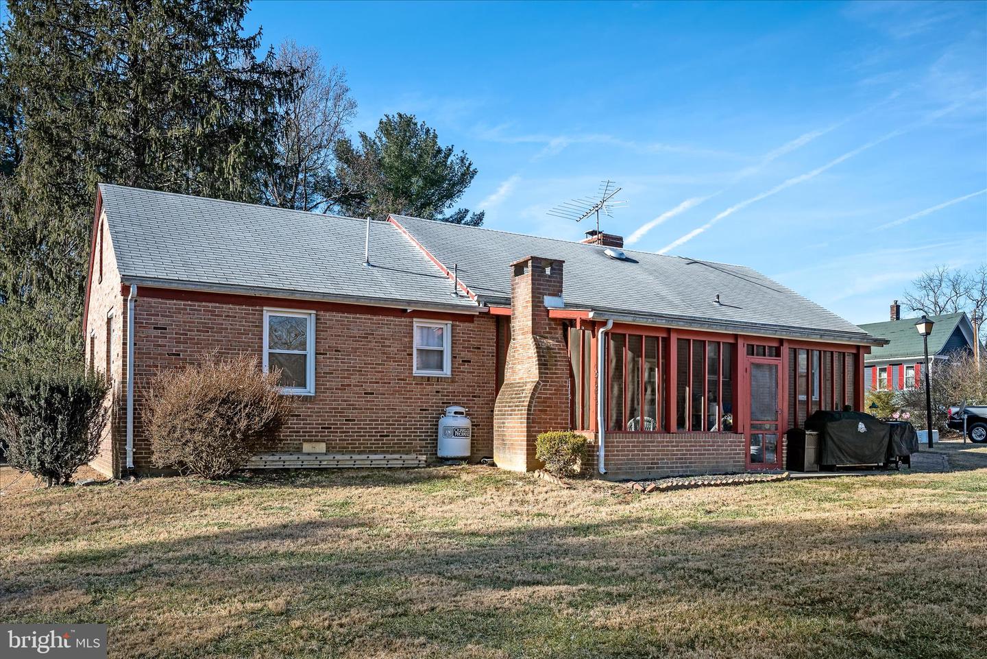 37116 SNICKERSVILLE TPKE, PURCELLVILLE, Virginia 20132, 4 Bedrooms Bedrooms, ,2 BathroomsBathrooms,Residential,For sale,37116 SNICKERSVILLE TPKE,VALO2103930 MLS # VALO2103930