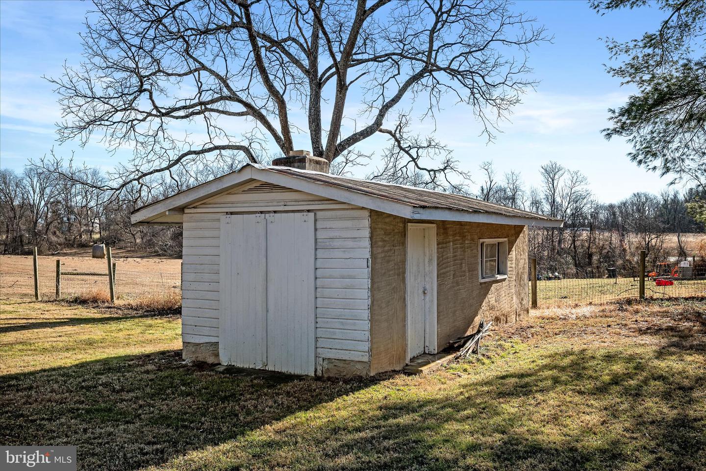 37116 SNICKERSVILLE TPKE, PURCELLVILLE, Virginia 20132, 4 Bedrooms Bedrooms, ,2 BathroomsBathrooms,Residential,For sale,37116 SNICKERSVILLE TPKE,VALO2103930 MLS # VALO2103930