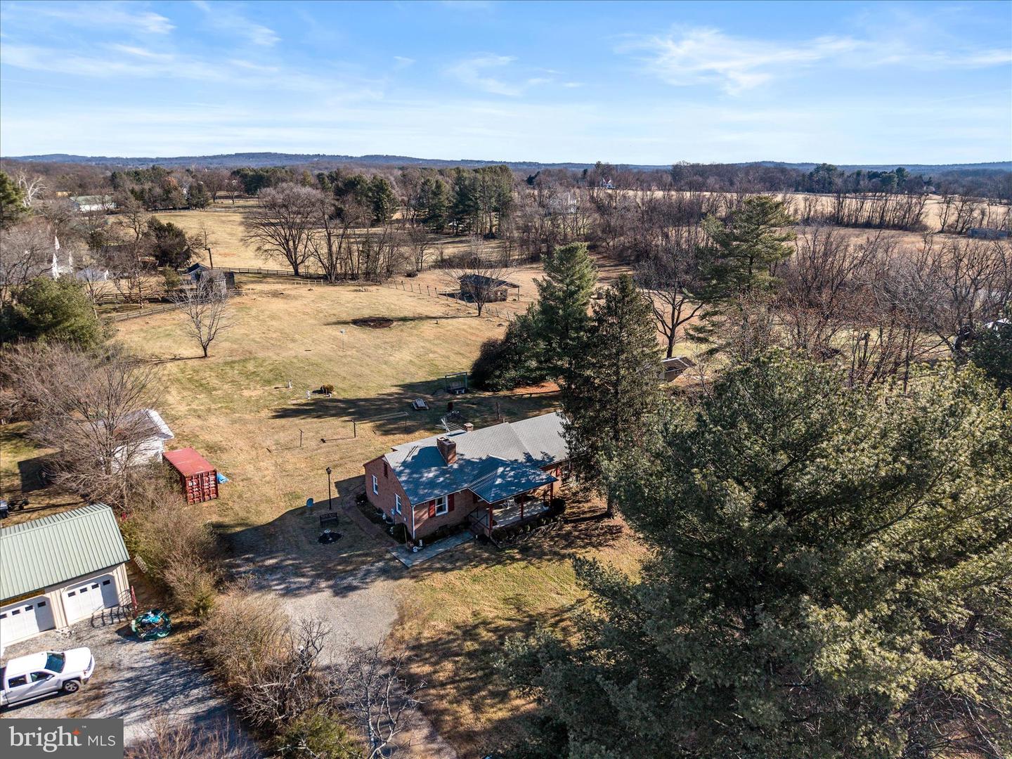 37116 SNICKERSVILLE TPKE, PURCELLVILLE, Virginia 20132, 4 Bedrooms Bedrooms, ,2 BathroomsBathrooms,Residential,For sale,37116 SNICKERSVILLE TPKE,VALO2103930 MLS # VALO2103930