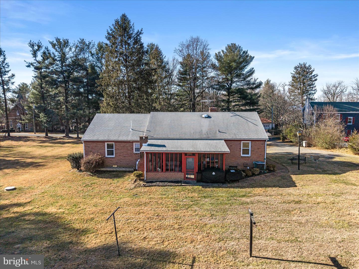 37116 SNICKERSVILLE TPKE, PURCELLVILLE, Virginia 20132, 4 Bedrooms Bedrooms, ,2 BathroomsBathrooms,Residential,For sale,37116 SNICKERSVILLE TPKE,VALO2103930 MLS # VALO2103930