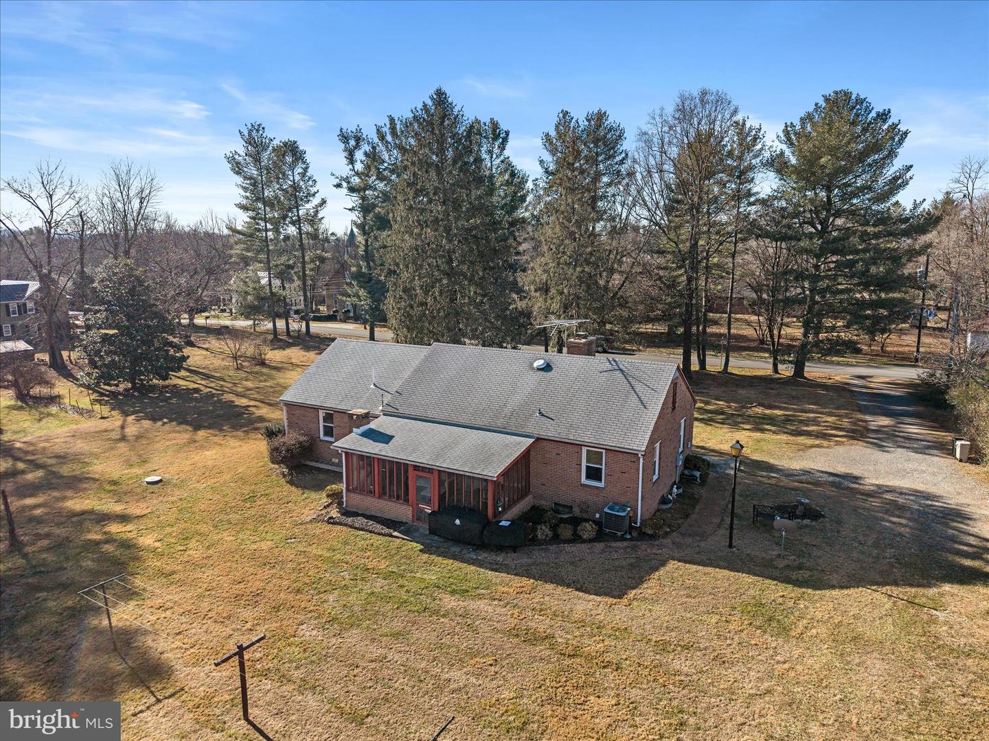 37116 SNICKERSVILLE TPKE, PURCELLVILLE, Virginia 20132, 4 Bedrooms Bedrooms, ,2 BathroomsBathrooms,Residential,For sale,37116 SNICKERSVILLE TPKE,VALO2103930 MLS # VALO2103930